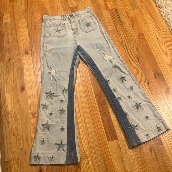 Revice Distressed Star Jeans - Picture 2 of 9